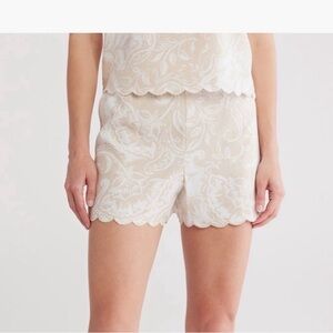 Ellen Tracy Cream and White High Waist Shorts size L